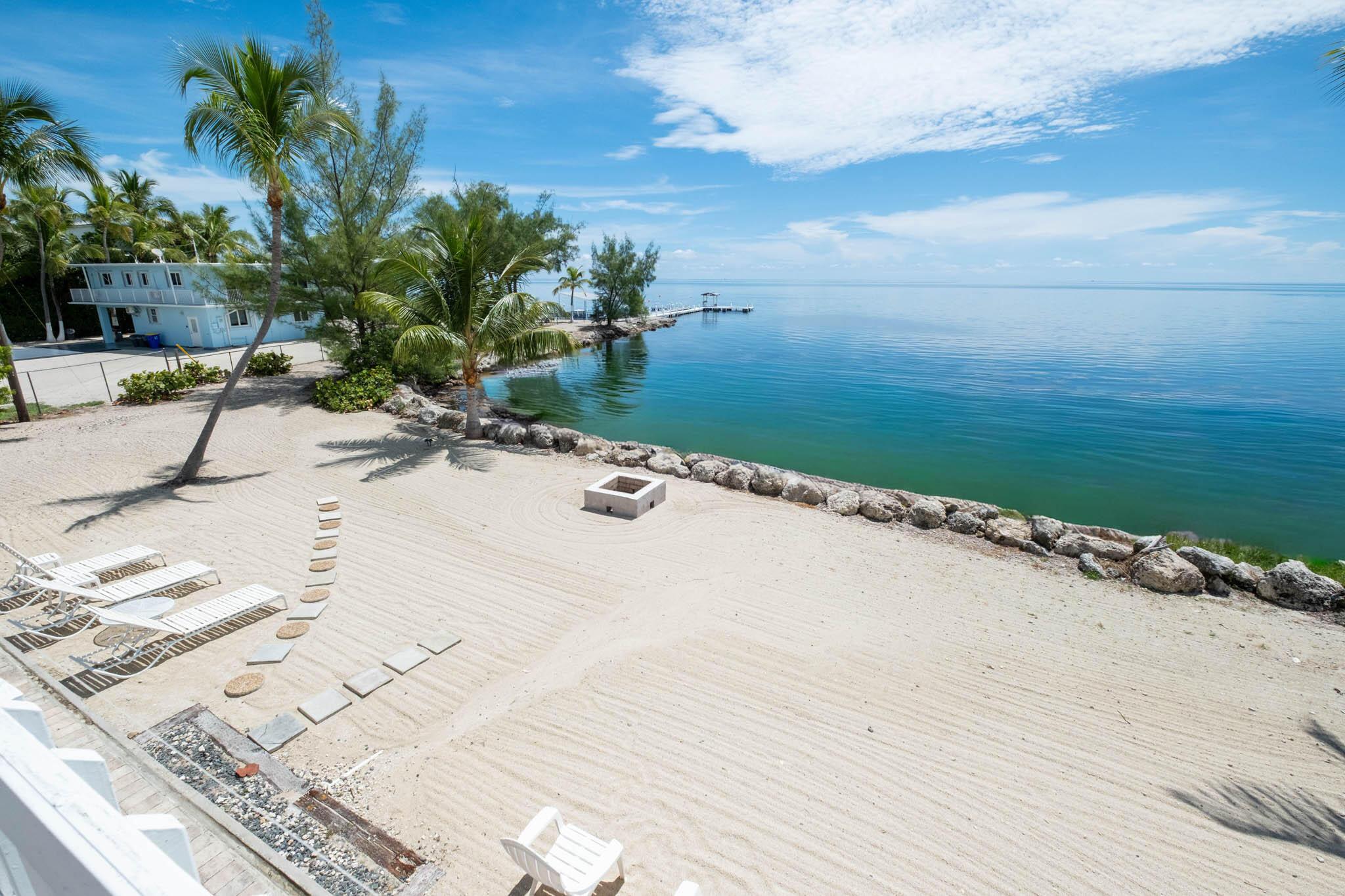 Image 1: Enchanting oceanfront property