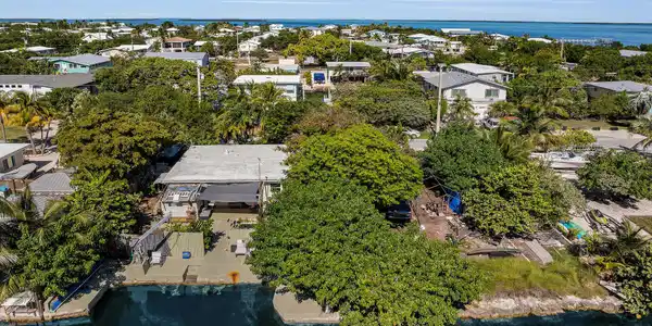Image 4: 30920 Baileys Ln