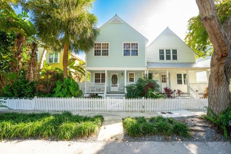 32 Golf Club Drive