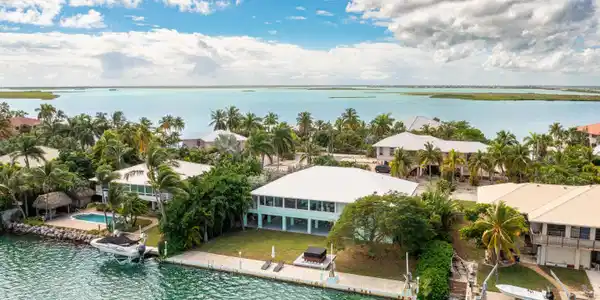205 S Point Drive