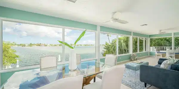 Image 3: sunroom 5