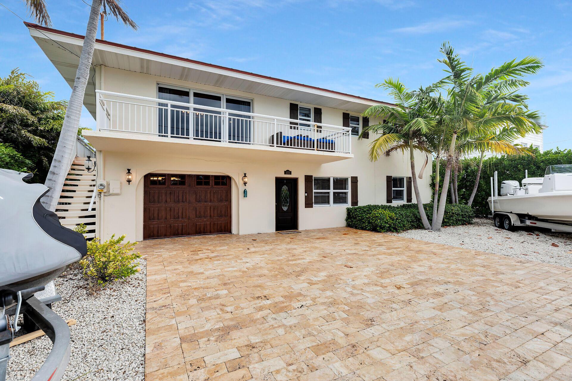 Image 4: 272-W-Seaview-Drive-front
