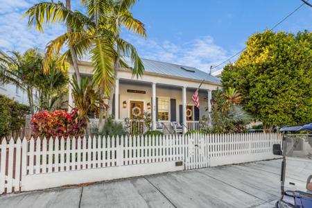 418 William Street