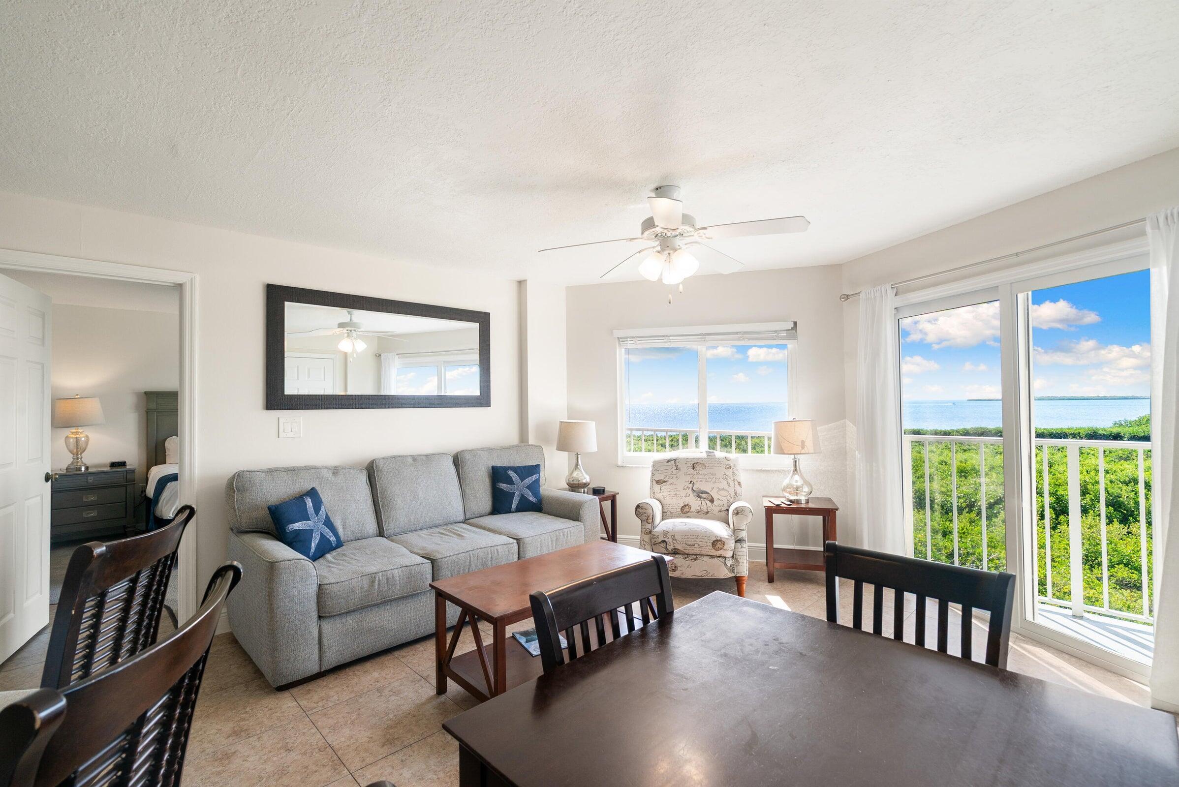 Image 3: Two Ocean front balconies