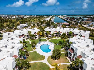 601 W Ocean Drive