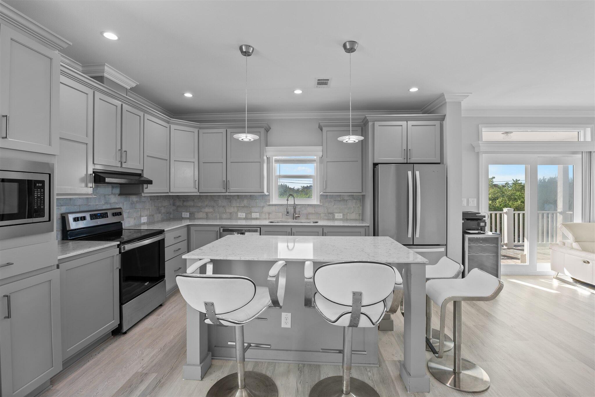 Image 2: Kitchen