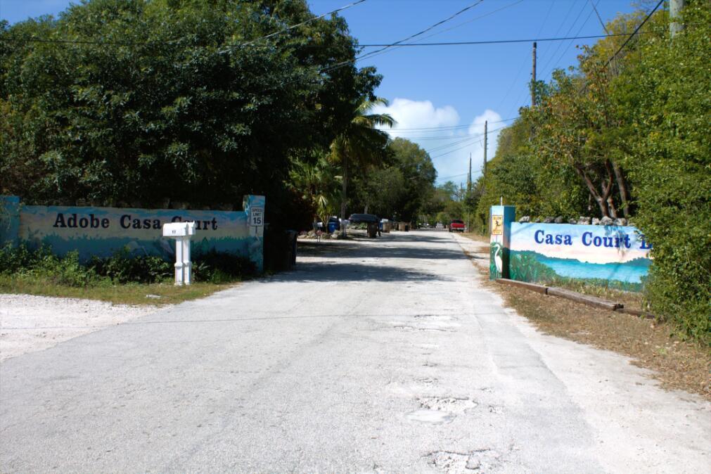 Image 2: Entrance to neighborhood