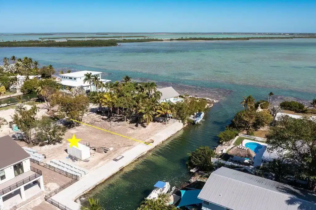 Image 1: 17220 Angelfish Lane