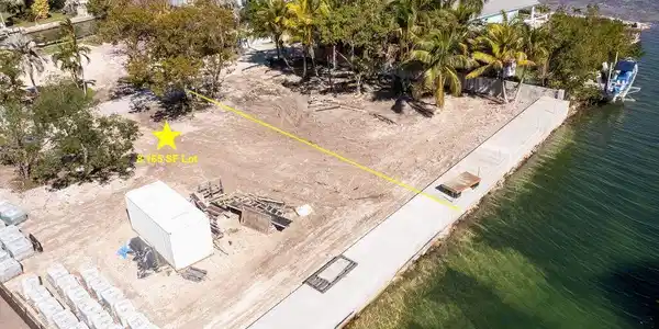 Image 2: 17220 Angelfish Lane