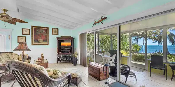 Image 2: Living area onto Porch