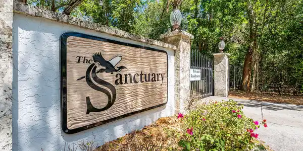 Image 4: 1-web-or-mls-209Sanctuarydr-10