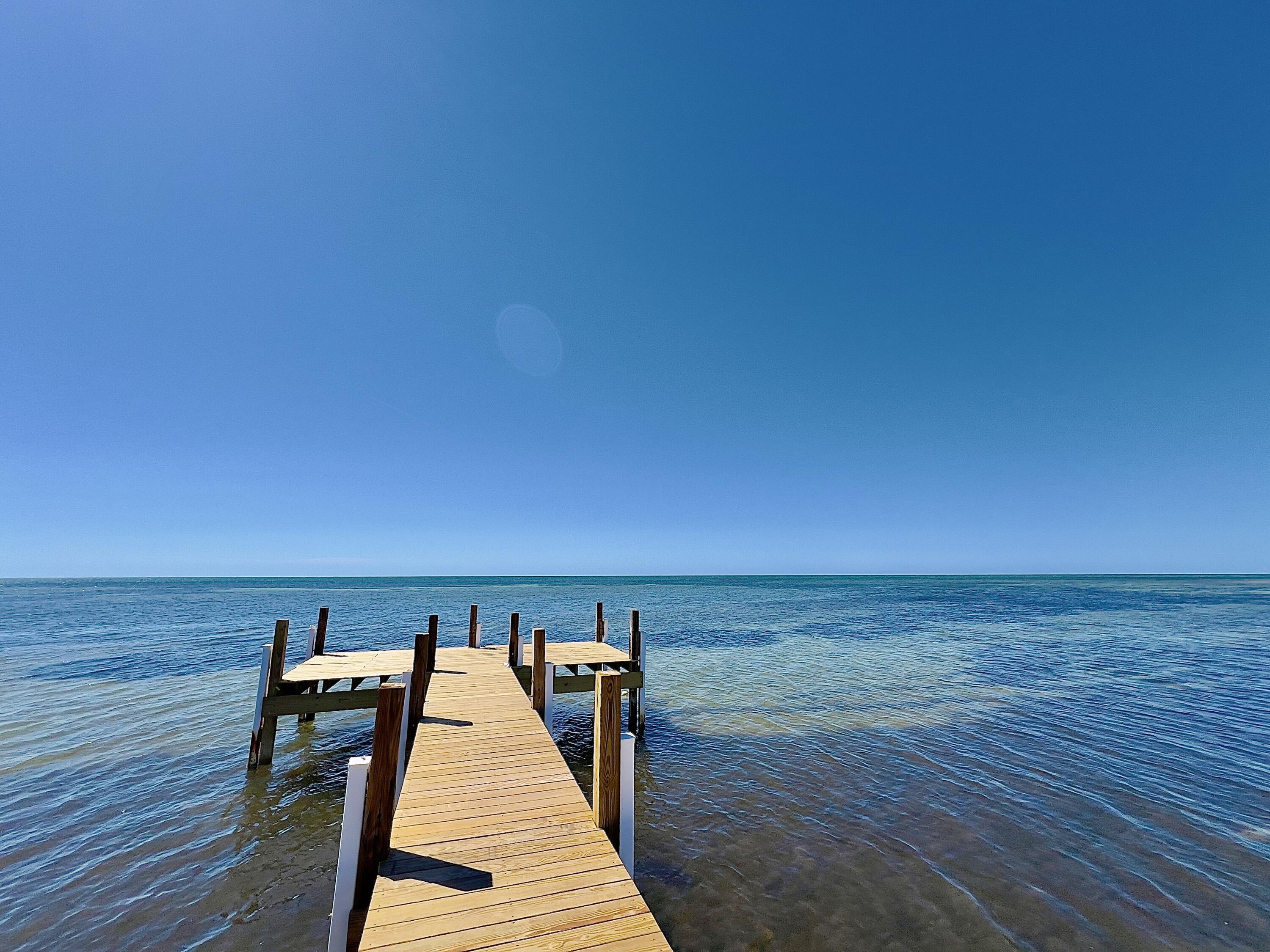 Image 2: 9W Dock View 2