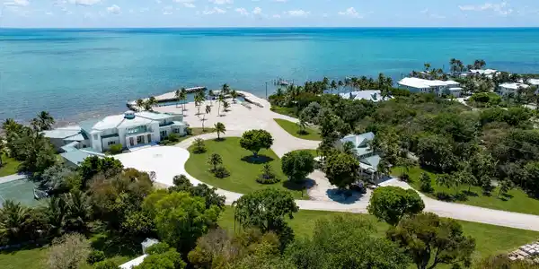 Image 2: Oceanfront Compound