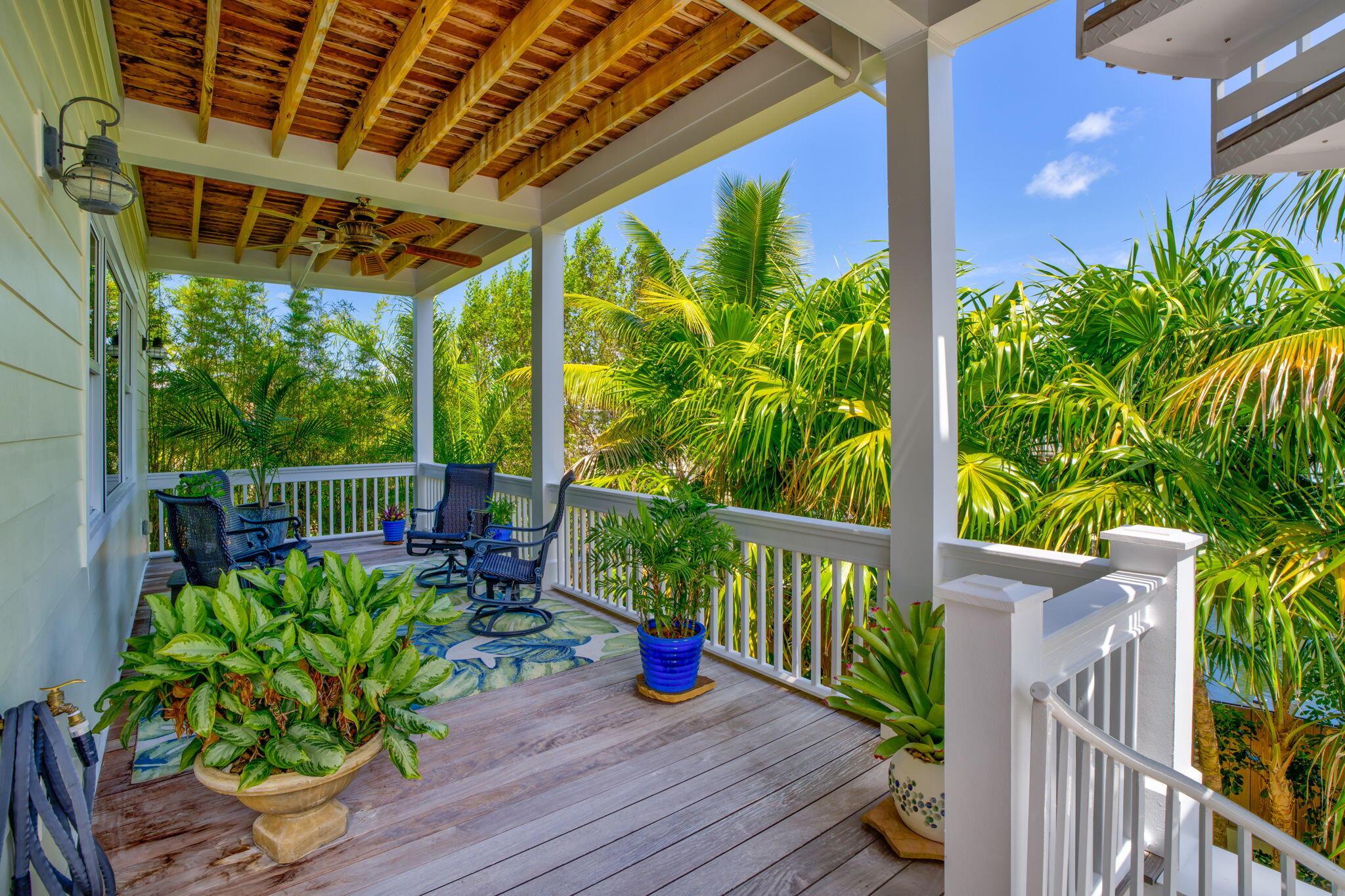 Image 4: Front Porch