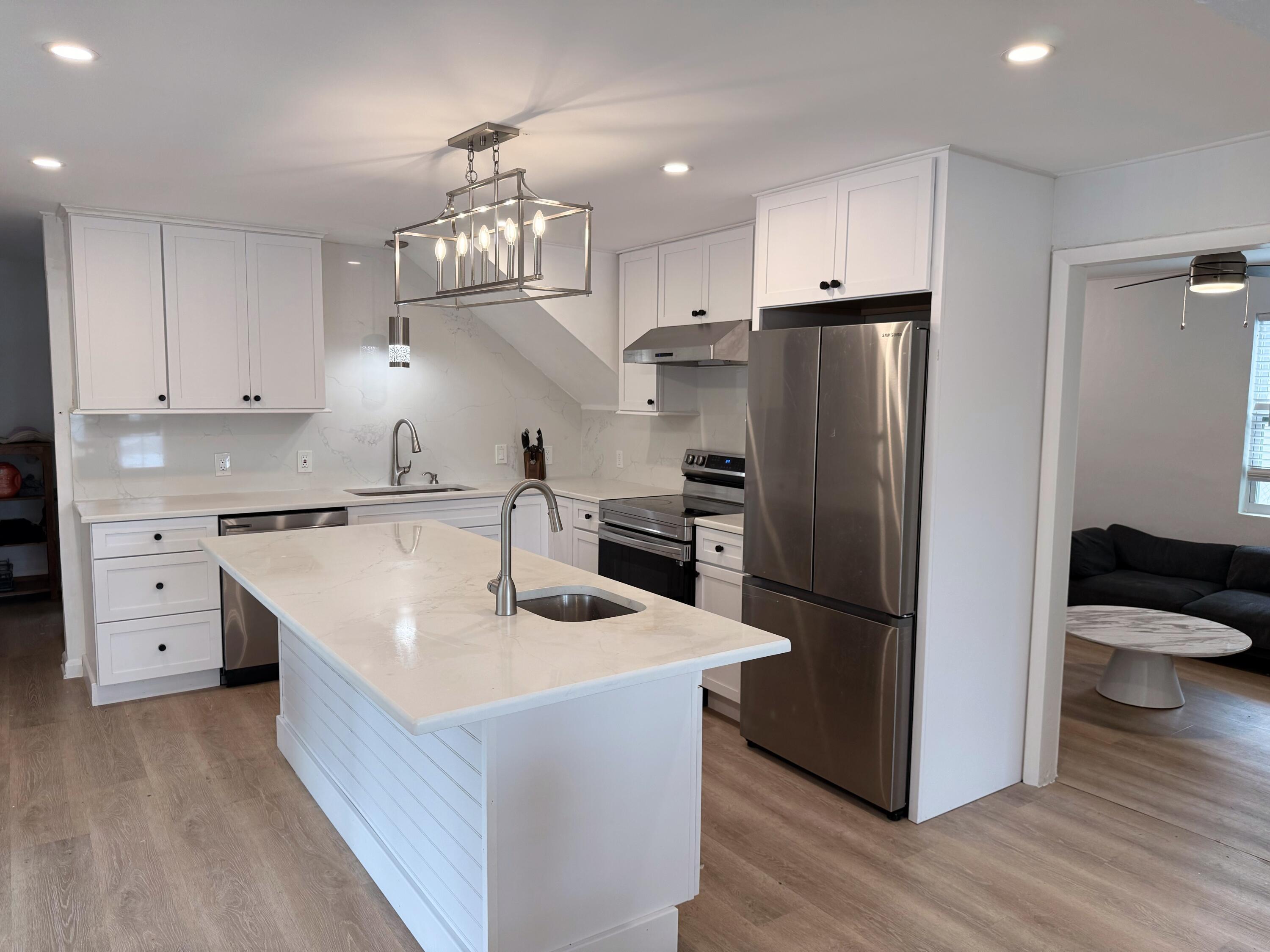 Image 3: 277 Peachtree Avenue, Marathon 3305018.H