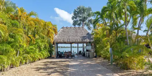 2950 Overseas Highway
