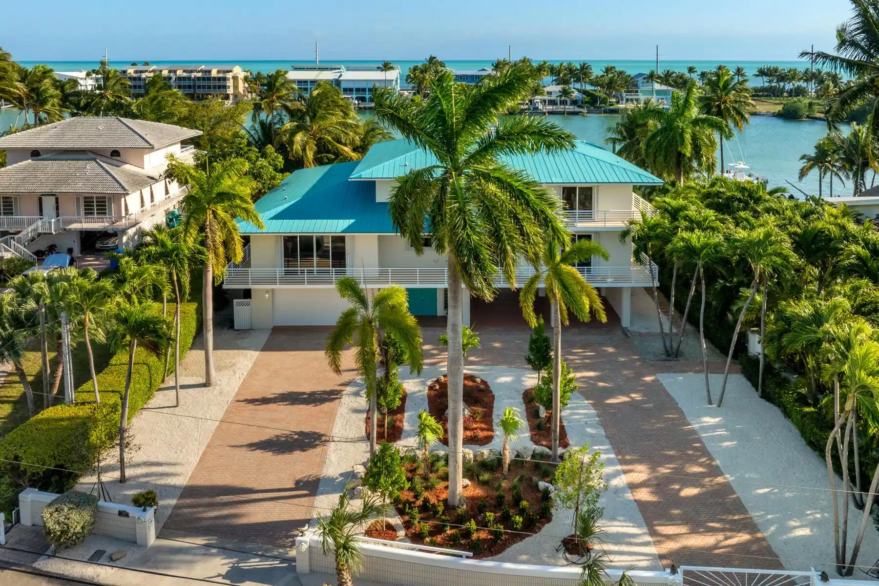 Image 1: 137 Sapodilla Dr