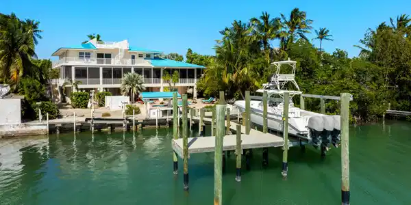 Image 2: 137 Sapodilla Dr