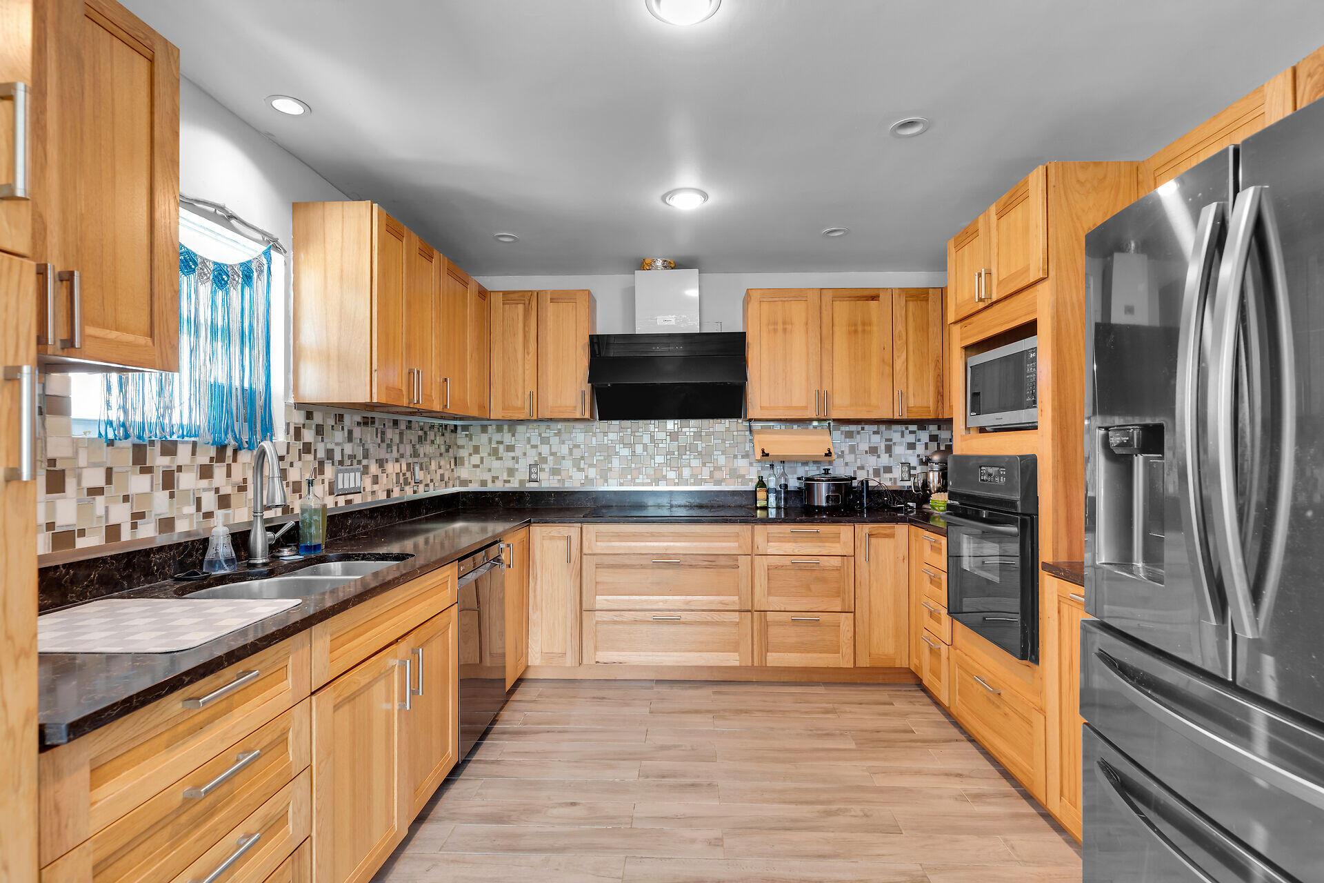 Image 4: Updated Kitchen