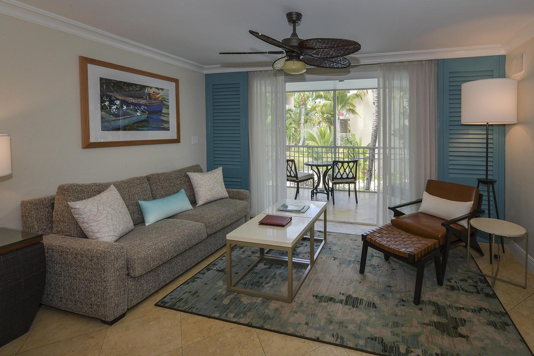 Image 2: Living Opens to Screened Lanai