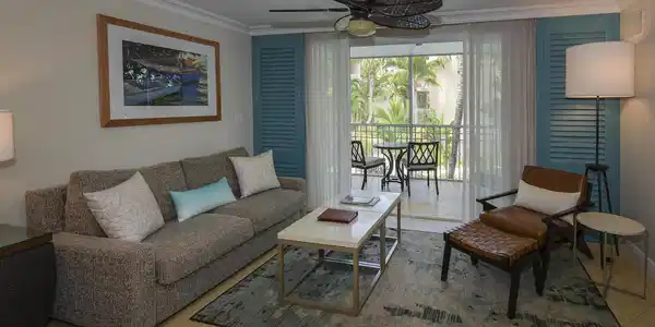 Image 2: Living Opens to Screened Lanai