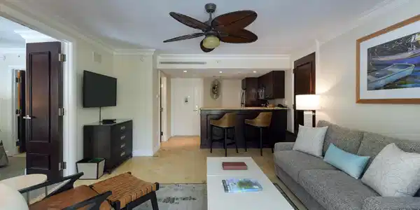 Image 3: Living Area