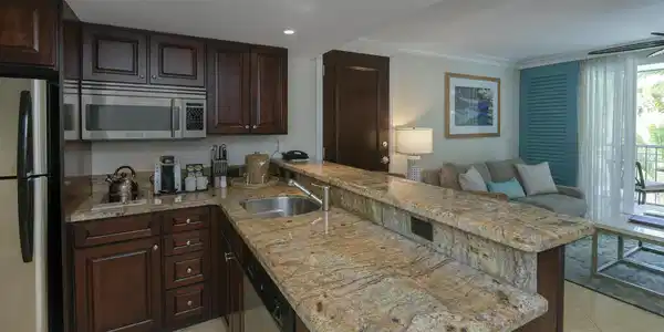 Image 4: Kitchen