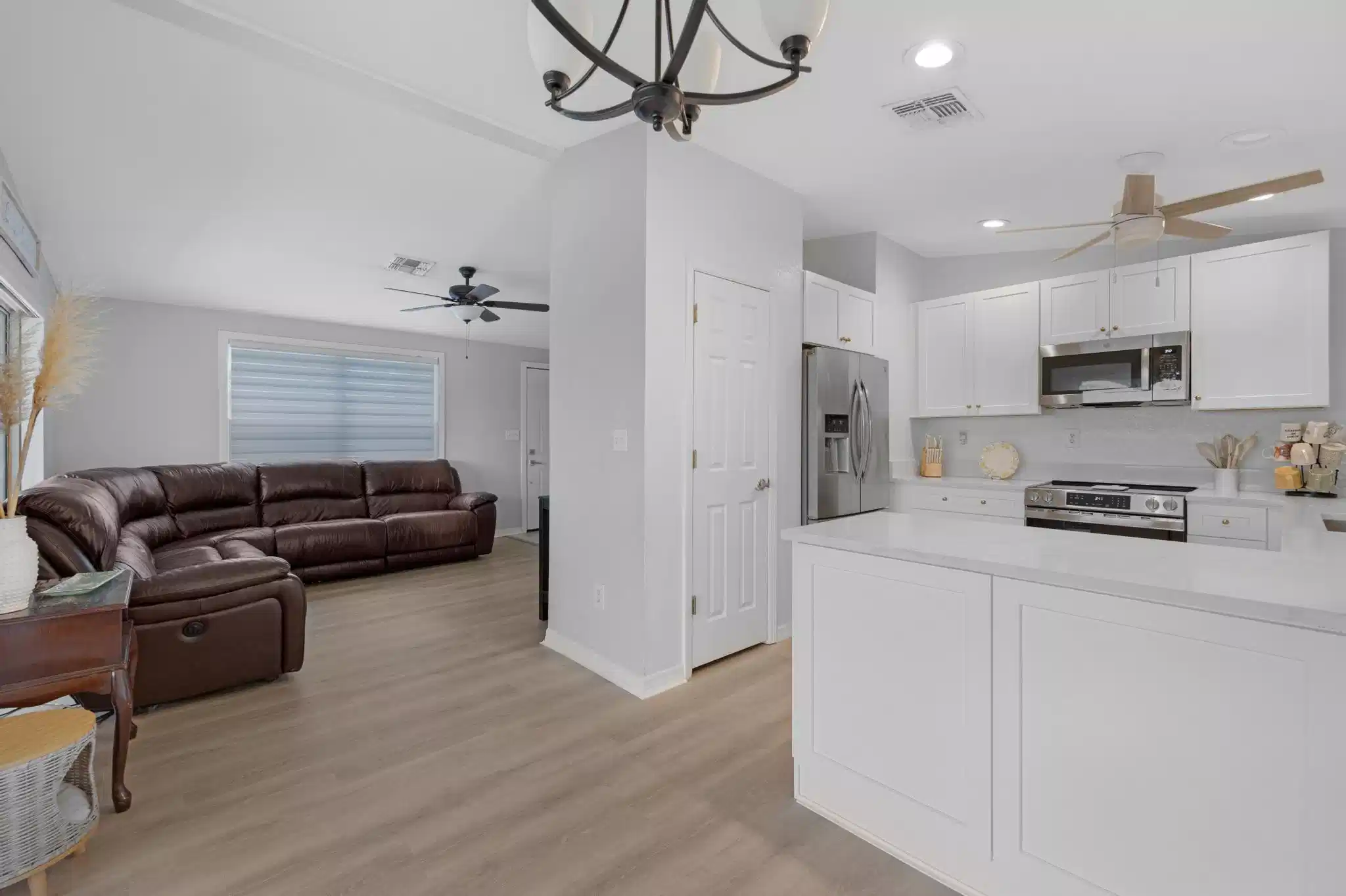 Image 1: Dining Room_Living Room