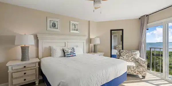 Image 2: Owners Suite