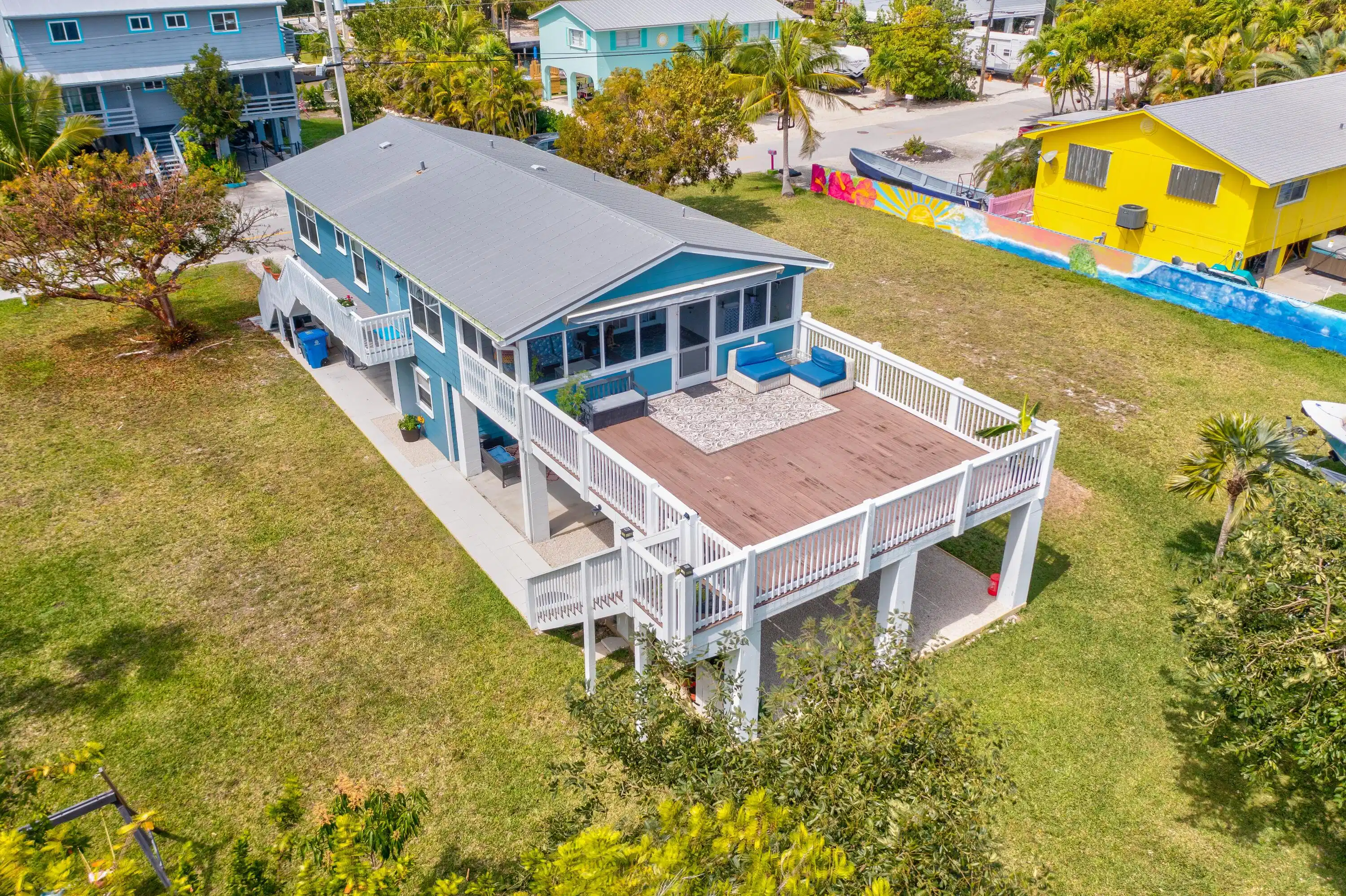 Image 1: 937 Loggerhead Ln - All Keys Aerial & Ph