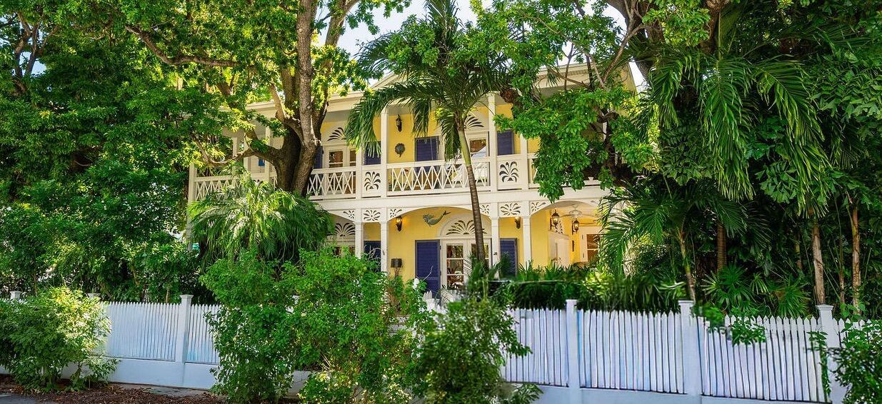 Image 1: Casa Sapodilla