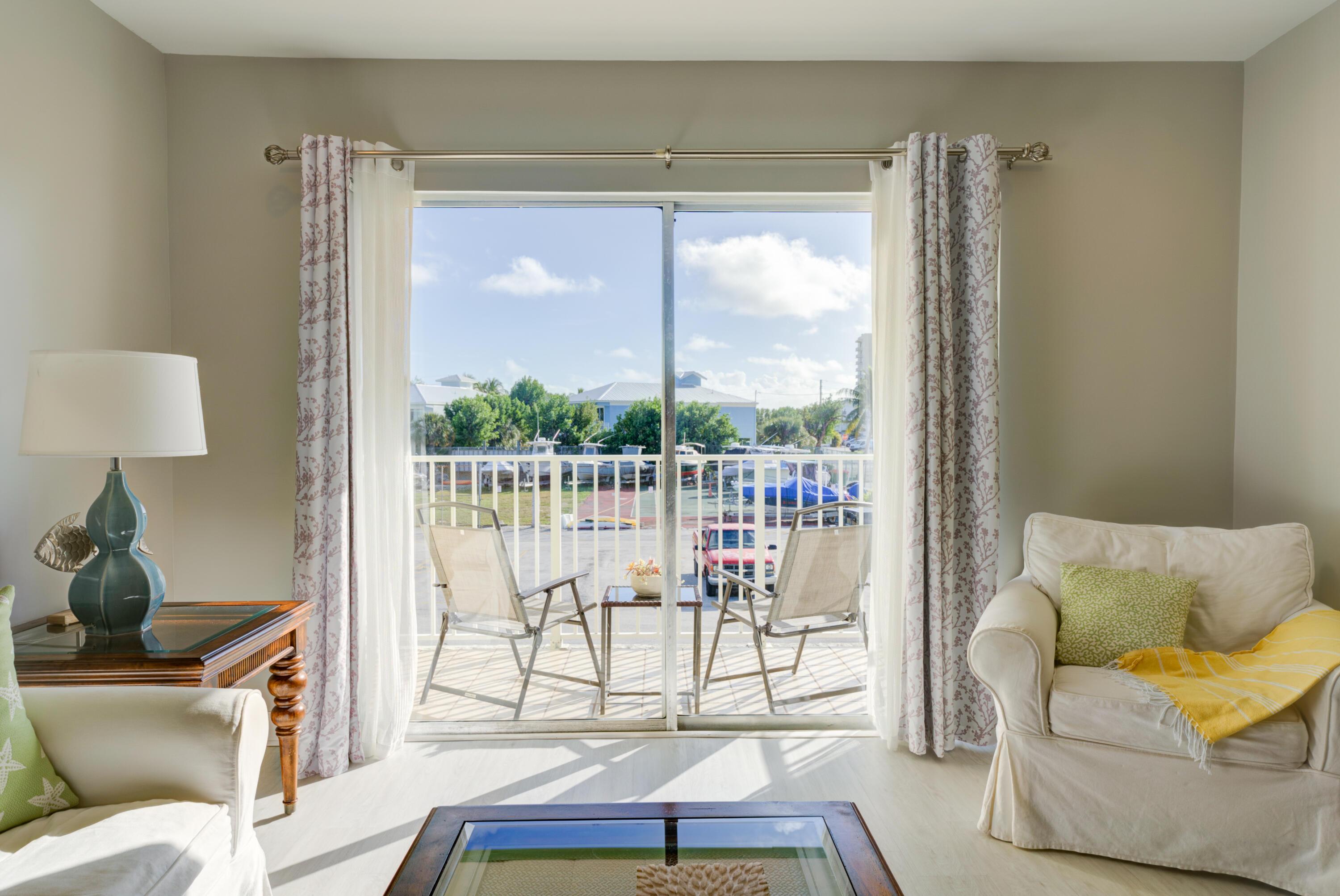 Image 4: Natural light