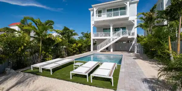 611 Sombrero Beach Road