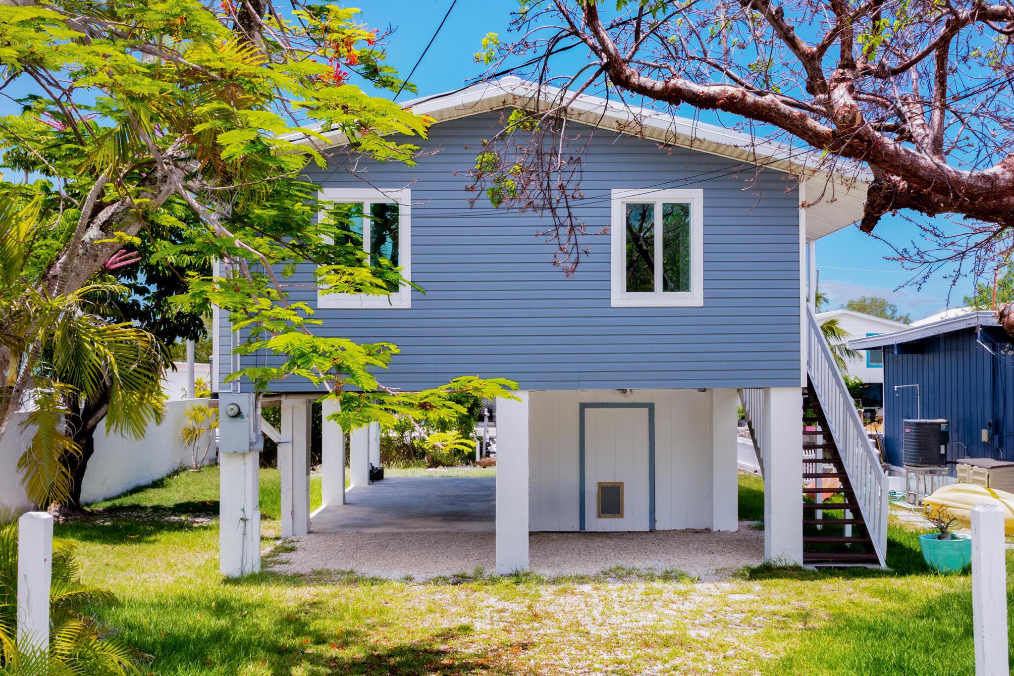 Image 4: MLS 29048 Iris Drive-1