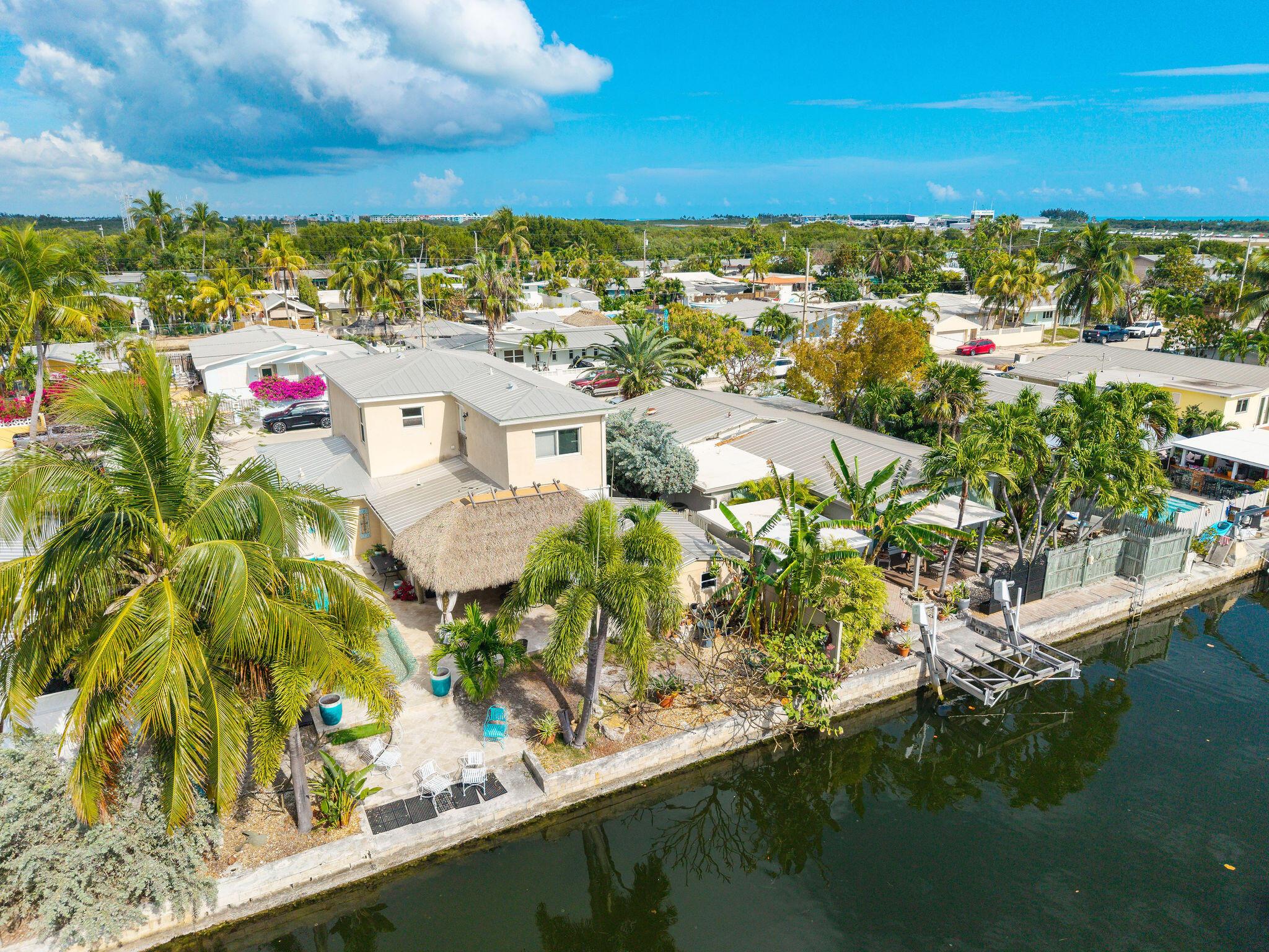 Image 3: 1620 JAMAICA CANAL