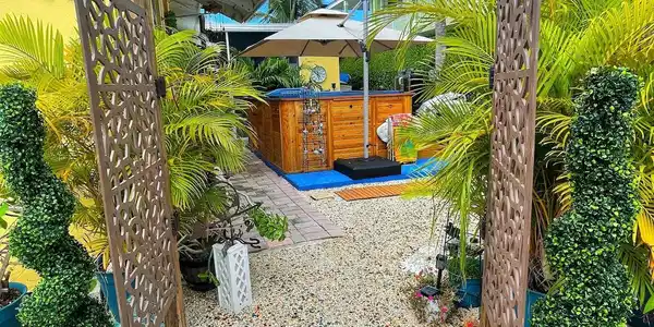 Image 3: Courtyard