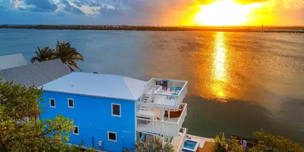 Image 4: 6 Shore Dr (web) 012