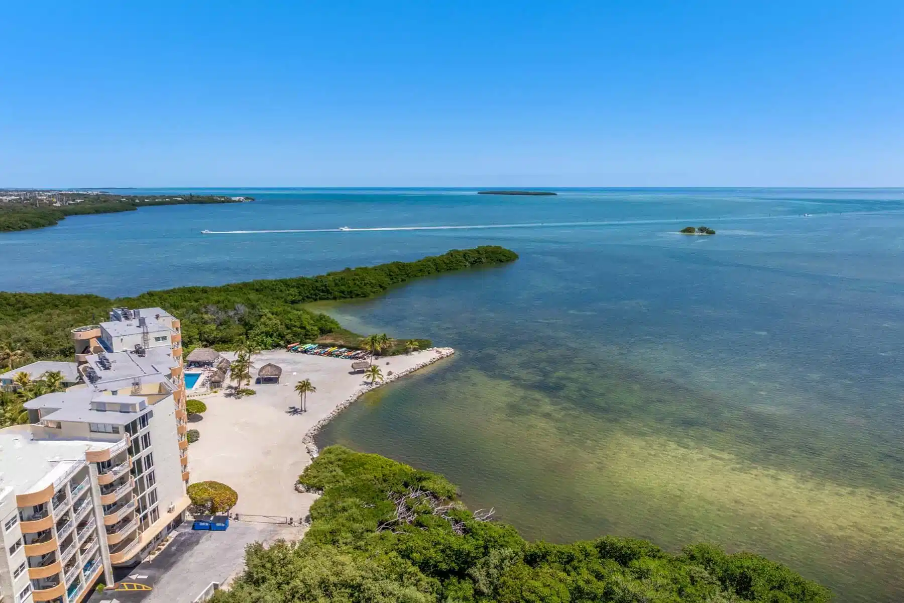 Image 1: 200 Wrenn St _510_1oakstudiosdrone_02