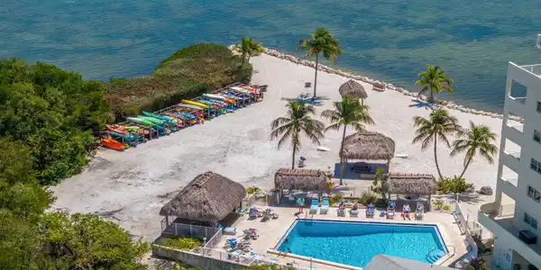 Image 3: Oceanfront Pool