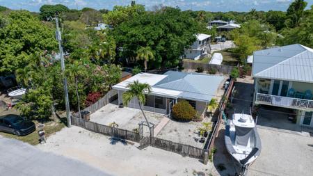 56 SE Marlin Avenue
