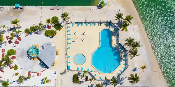 Image 3: Saltwater Pool