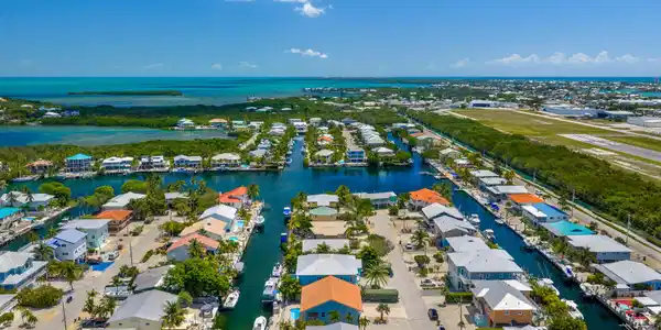 112 Bruce Court