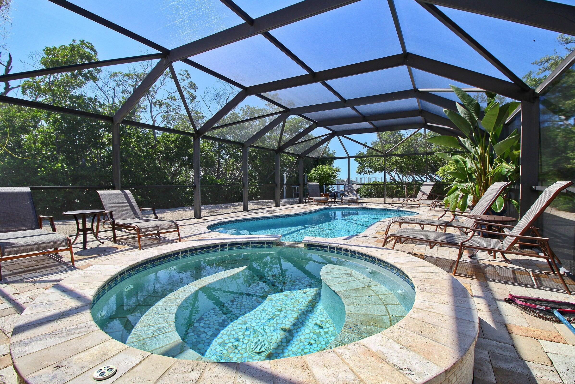 Image 2: vacationers love this resort type proper