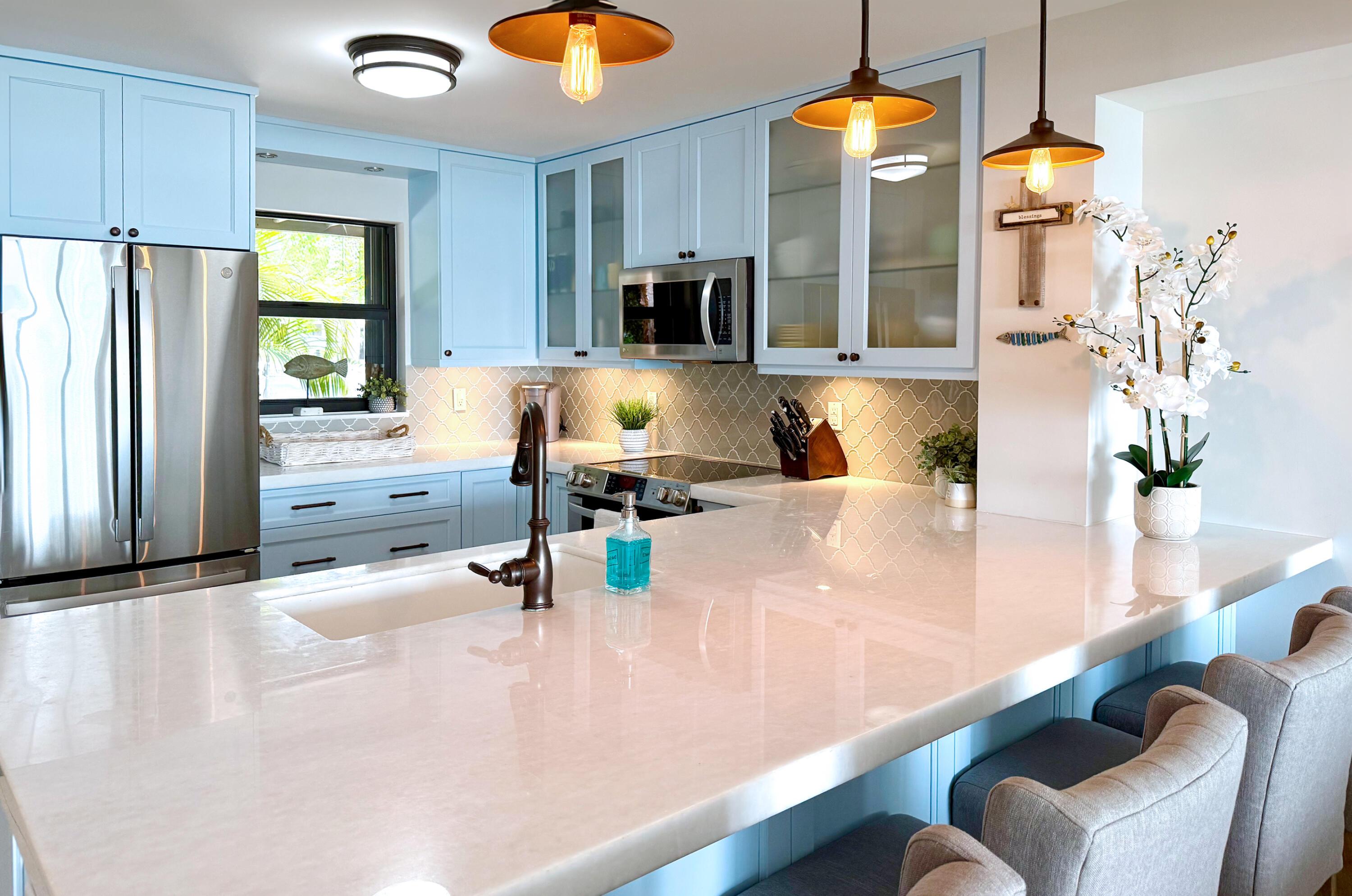Image 3: Kitchen