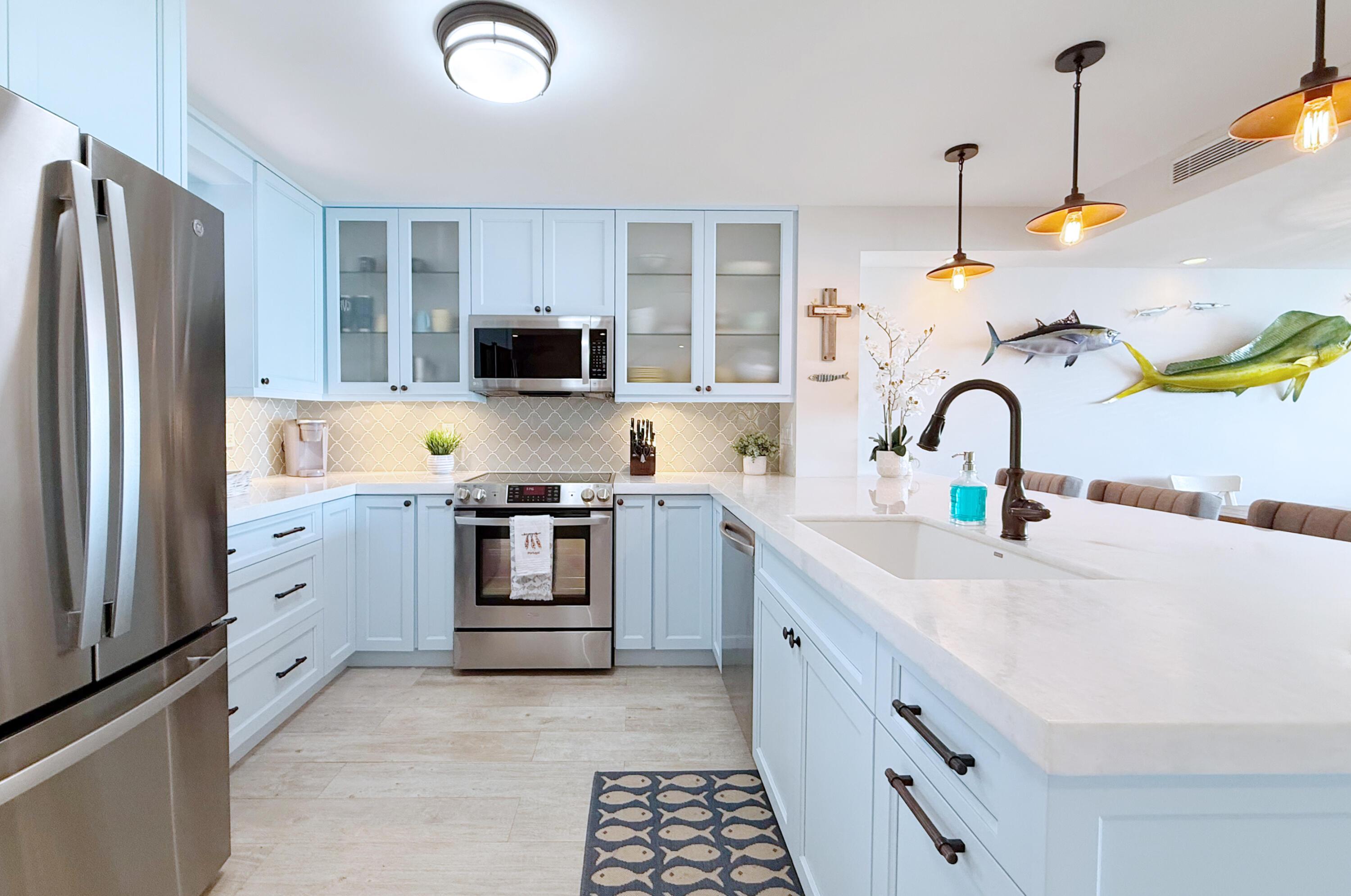 Image 4: Kitchen