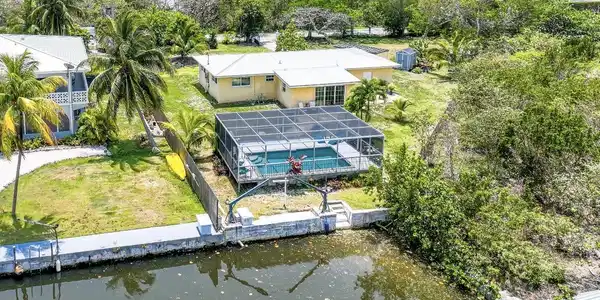 Image 3: Aerial 3