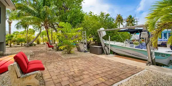 Image 4: Boat Lift