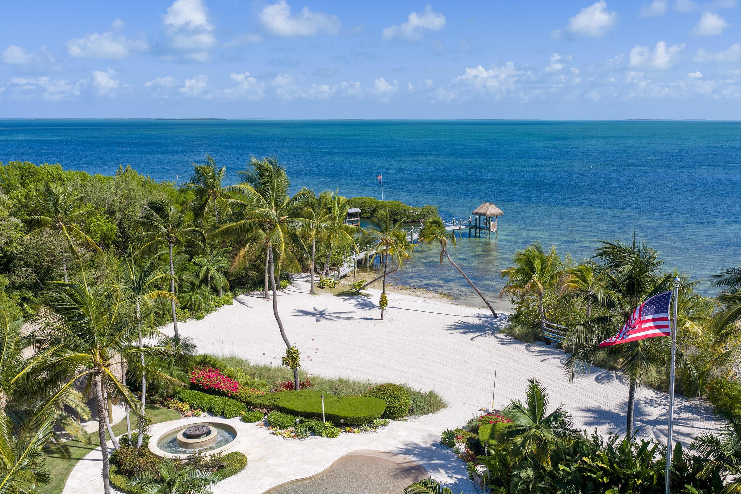 Image 4: 250 feet of Beach