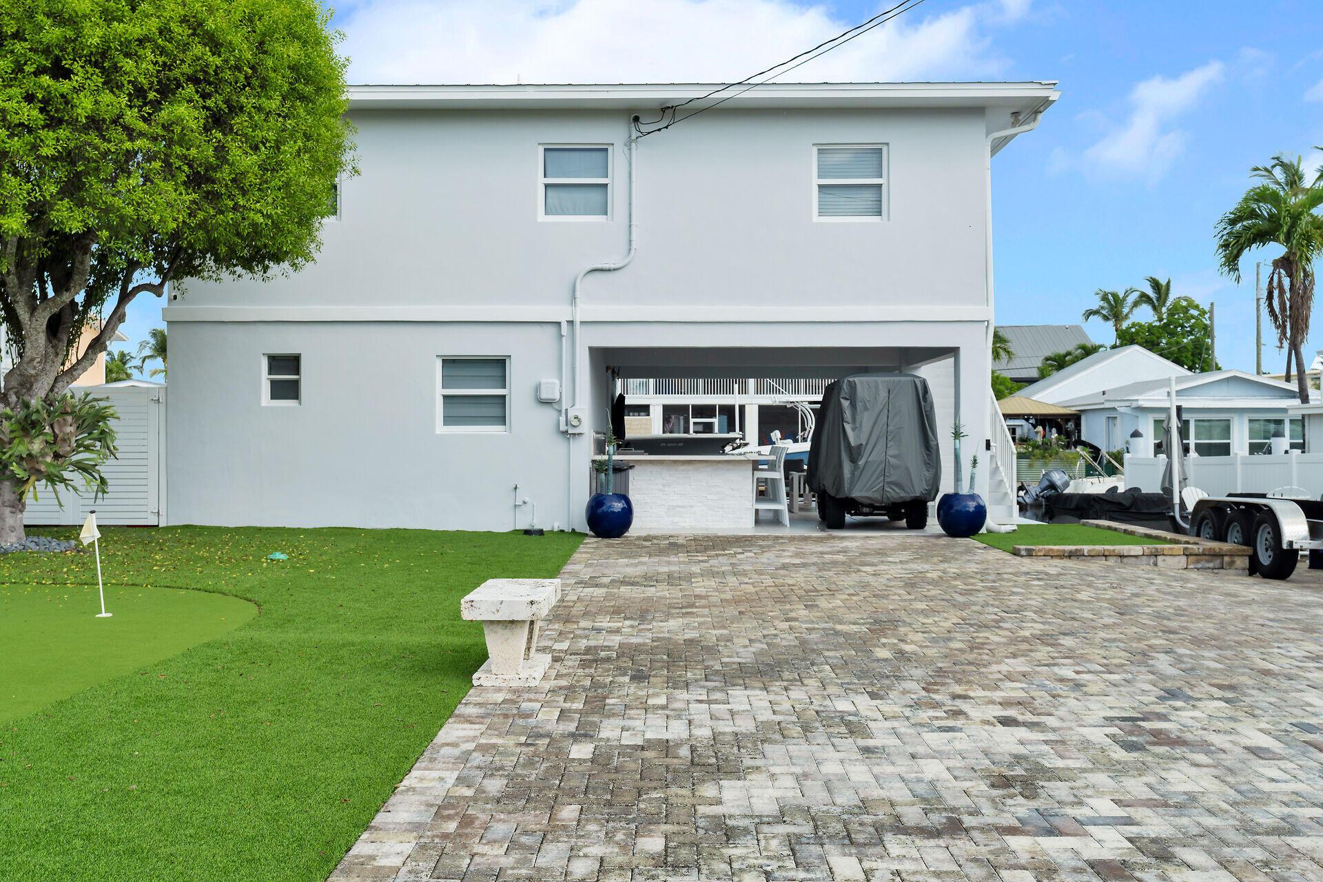 Image 2: virtual-tour-364016-mls-high-res-image-2