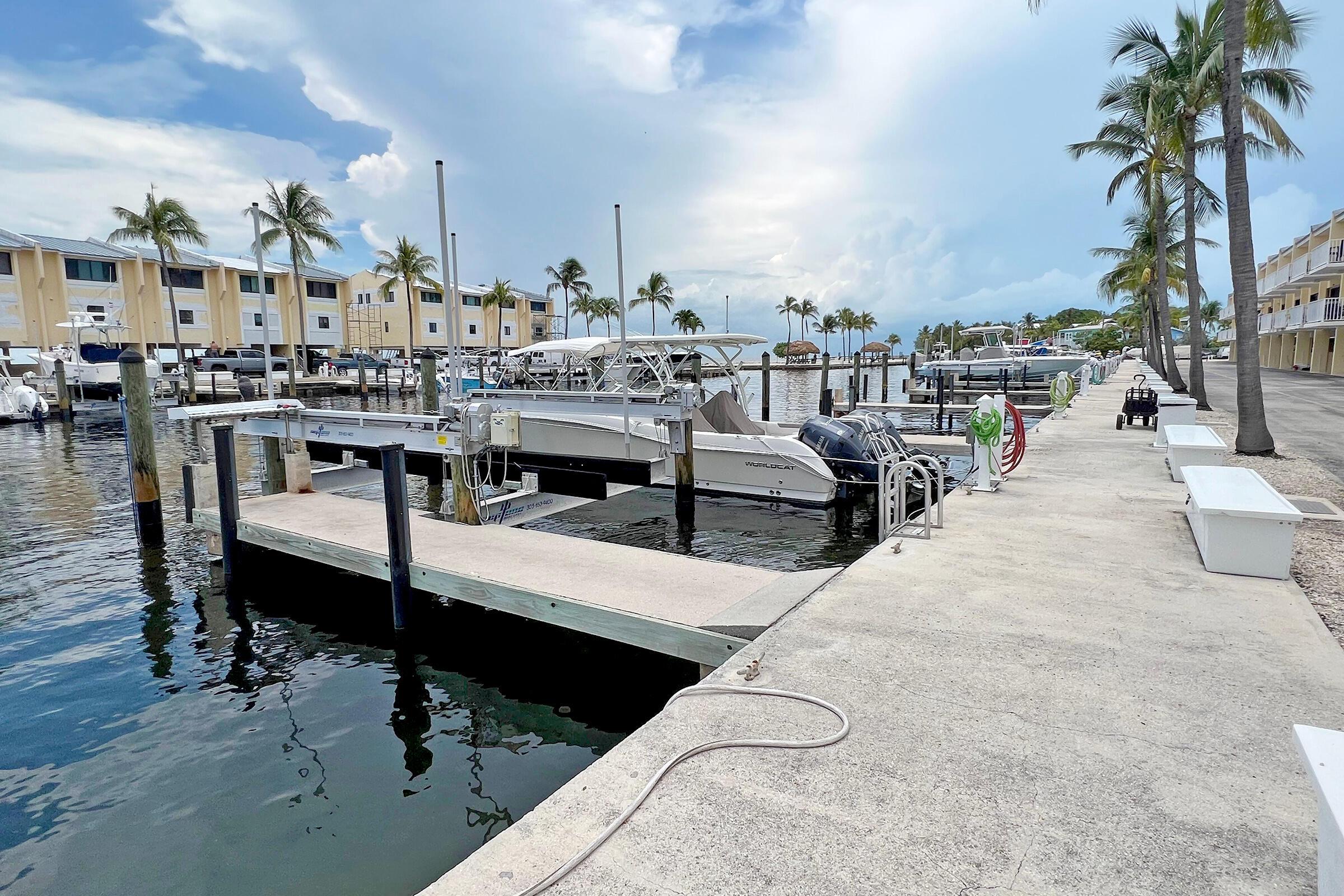 Image 3: Dock